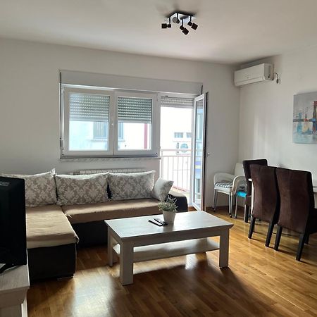 Apartment Leonis Belgrado Exterior foto