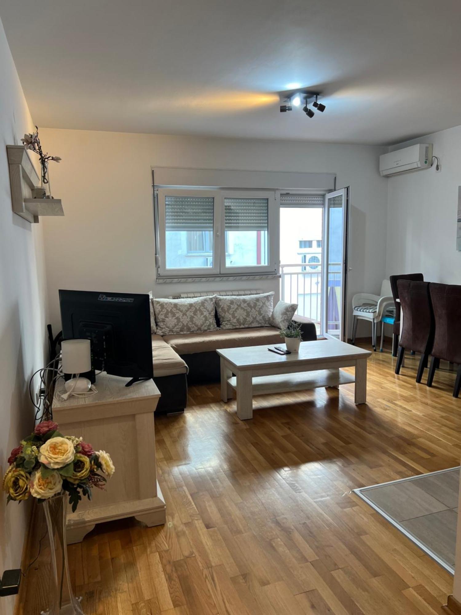 Apartment Leonis Belgrado Exterior foto